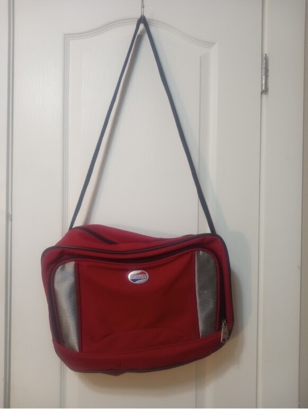 Red American Tourister 2‑Compartment Travel Bag | Sport GUC